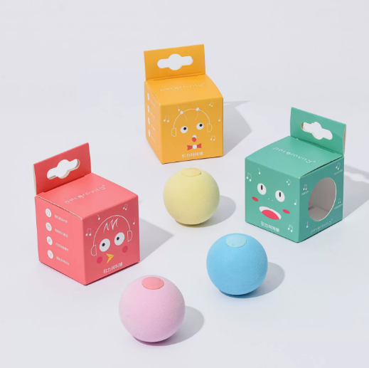 Smooth chirping cat balls with gift boxes